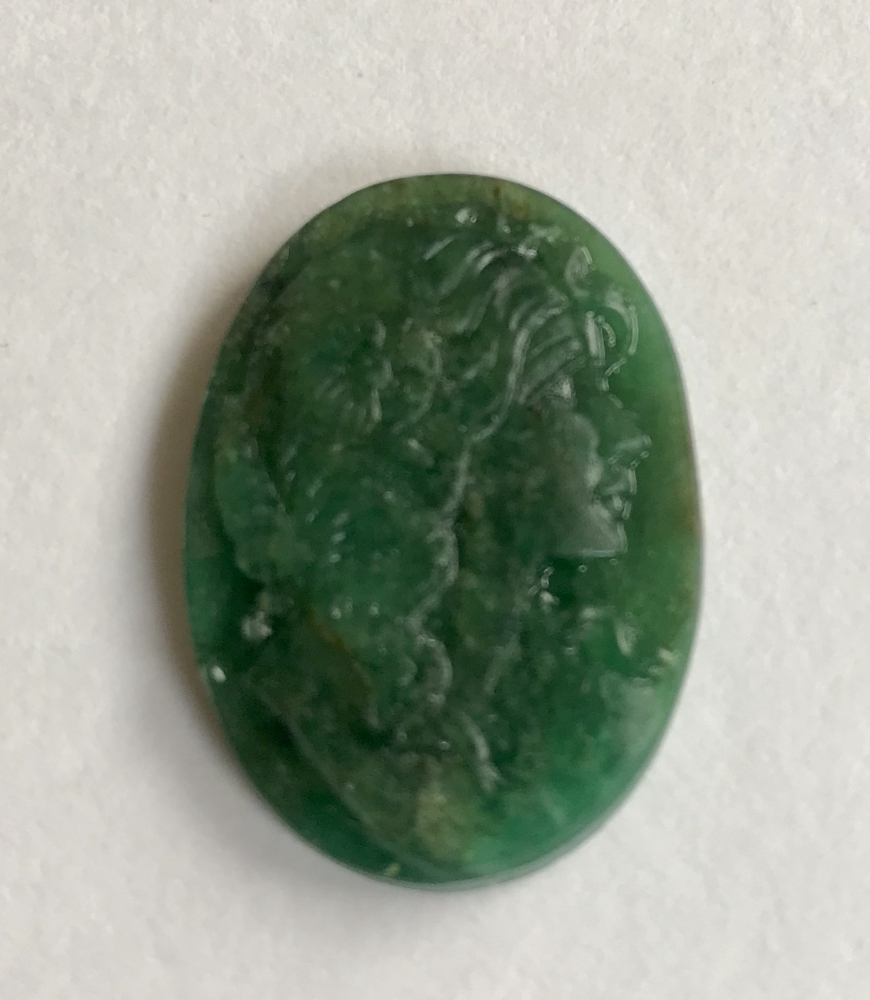 Galerie am alten Sägewerk - Smaragd Gemme mit ausgefallener Farbe in